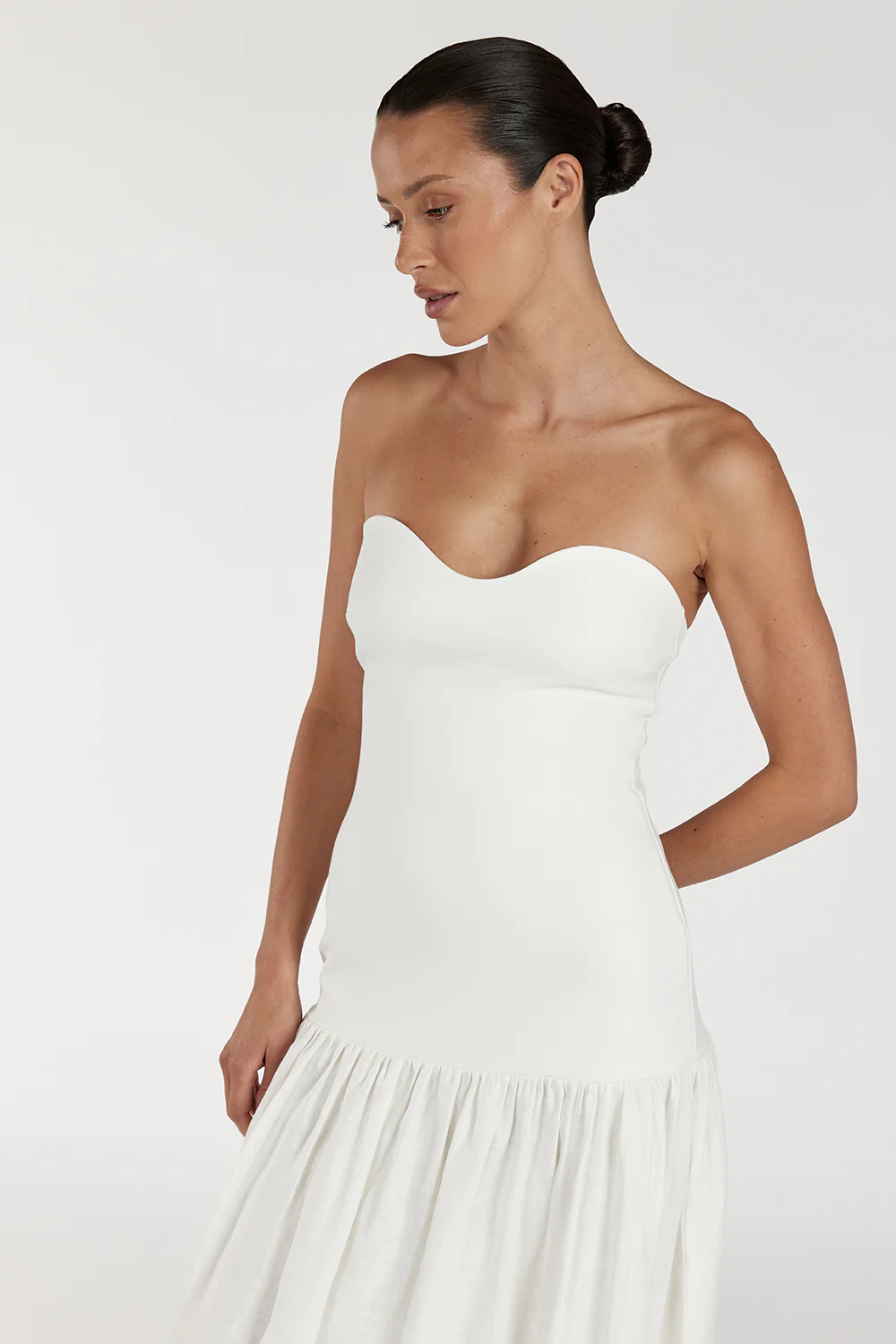 ELLISON WHITE STRAPLESS MIDI DRESS - Image 3