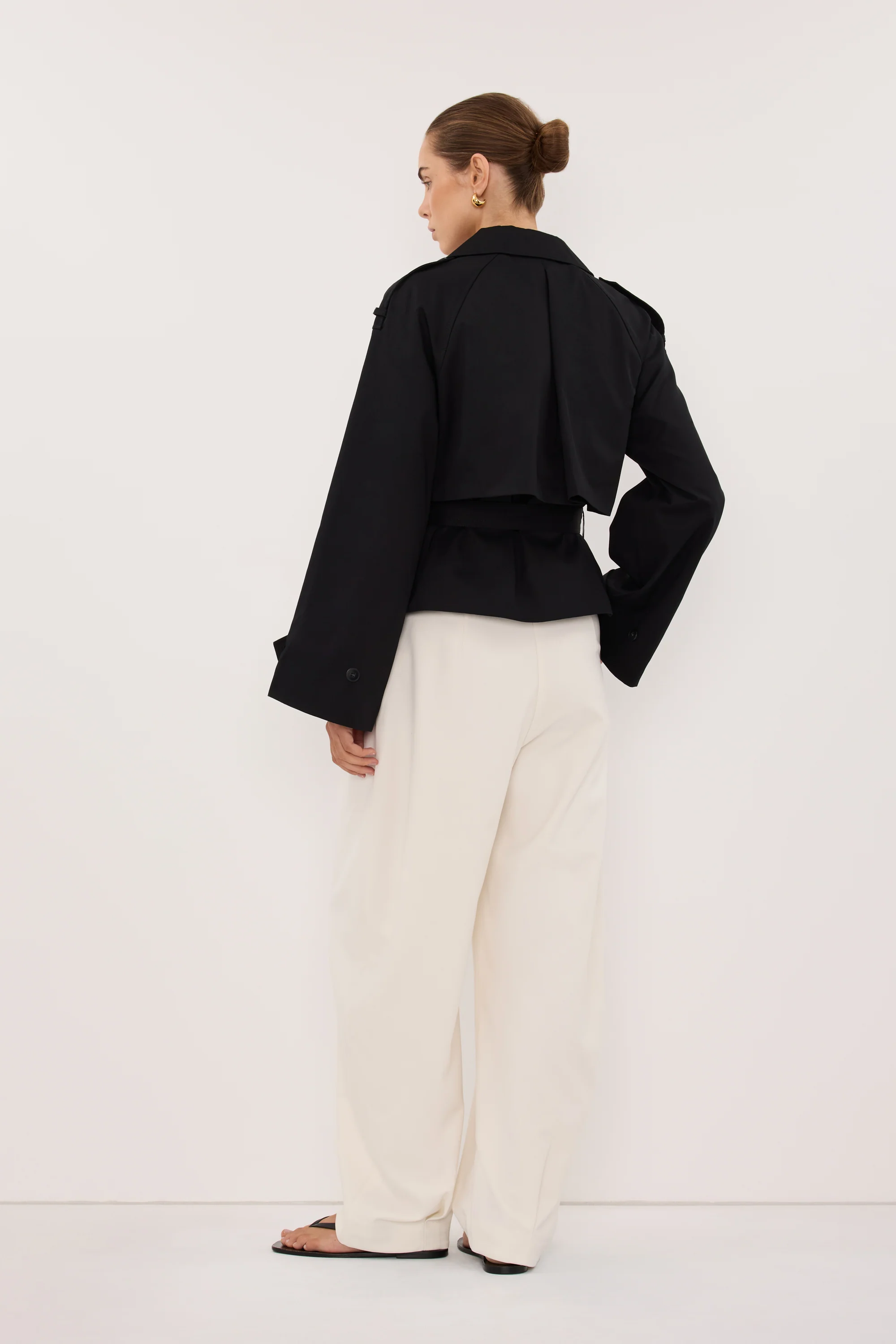 GABRIEL BLACK CROPPED TRENCH COAT - Image 4