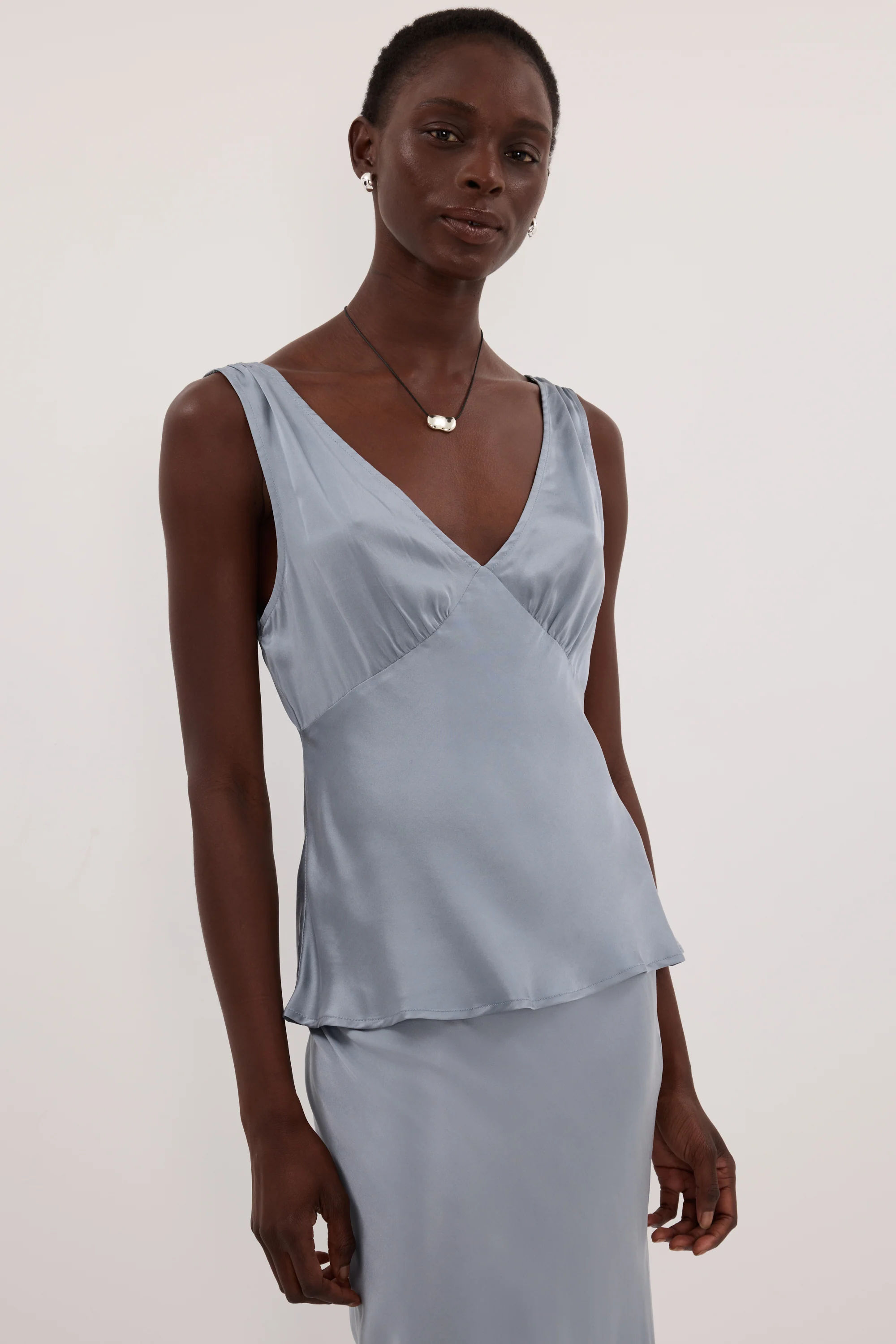JORJA DUSTY BLUE SLEEVELESS SILK TOP - Image 3