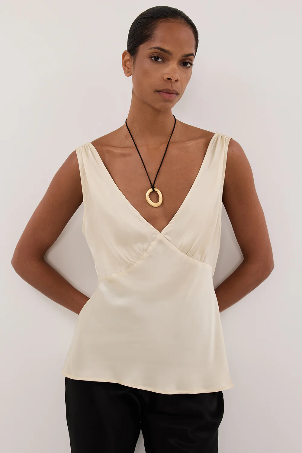 JORJA STRAW SLEEVELESS SILK TOP - Image 2