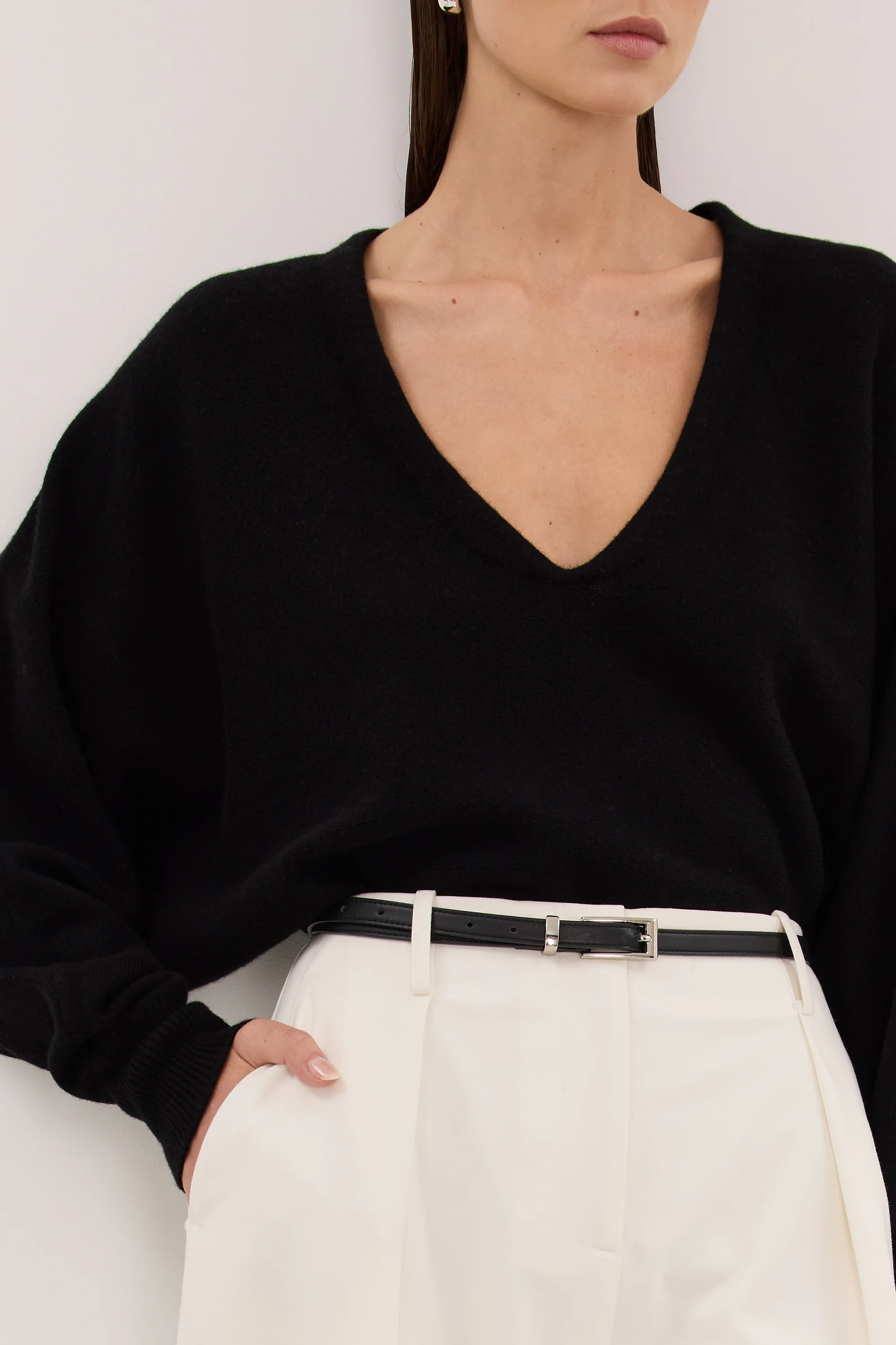 LUMI BLACK V NECK MERINO KNIT JUMPER - Image 5