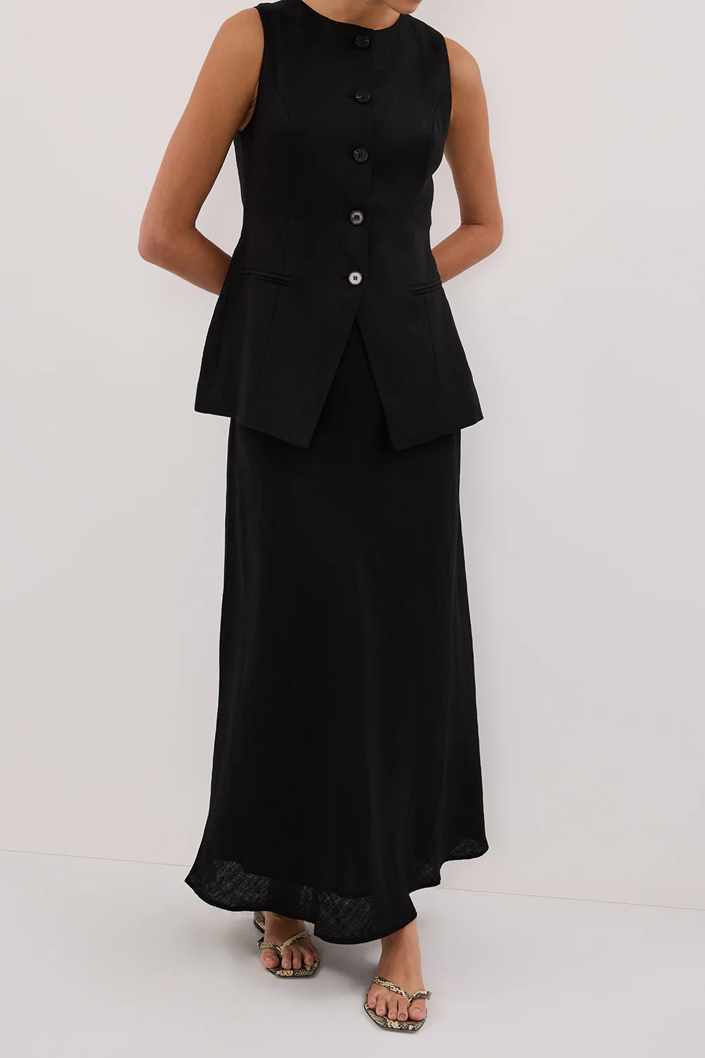 TYRA BLACK LINEN MIDI SKIRT - Image 2